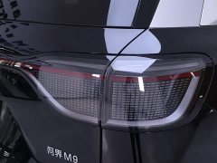 AITO M9 EREV Ultra 42kWh 6-Seater - фото 9