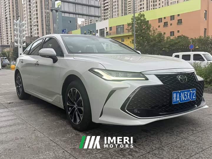 Toyota Asia Dragon 2023 2.5L Deluxe Edition - автомобиль из Китая