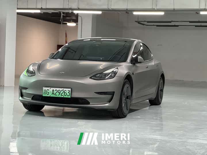 Tesla Model 3 rear-wheel drive version - автомобиль из Китая
