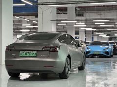 Tesla Model 3 rear-wheel drive version - фото 4