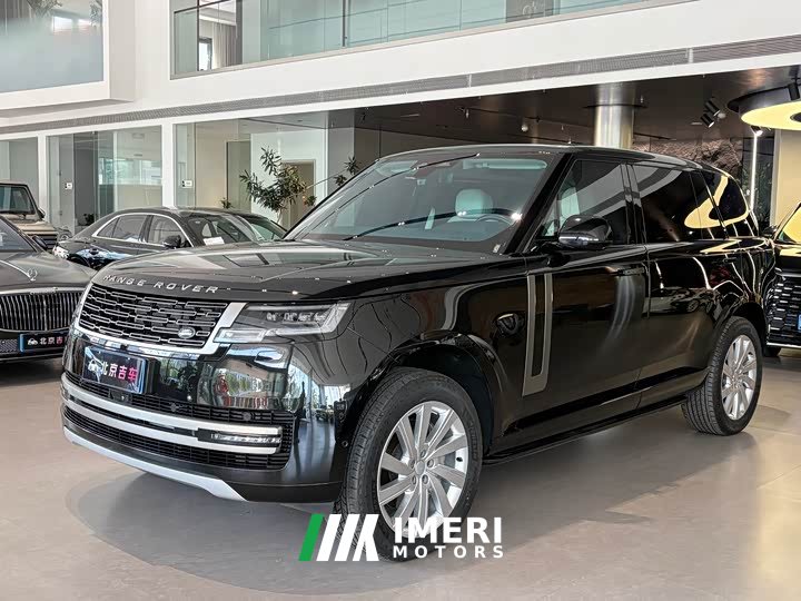 Land Rover Range Rover 2024 3.0 L6 400PS Extended Edition, seven seats