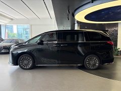 Lexus LM 2025 500h Four-Seater Imperial Edition - фото 7