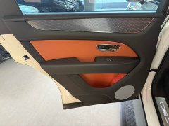 Bentley Bentayga plug-in hybrid 3.0T PHEV - фото 10