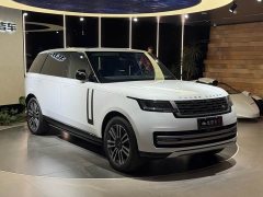 Land Rover Range Rover 2024 3.0 L6 400PS Extended Edition - фото 3