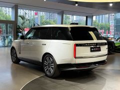 Land Rover Range Rover 2024 3.0 L6 400PS Extended Edition - фото 4