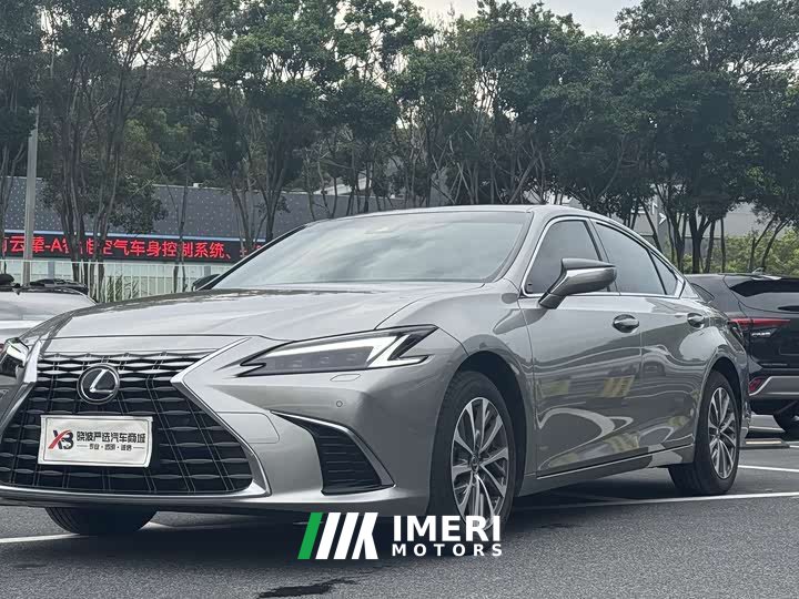 Lexus ES 200 Premium Edition - автомобиль из Китая