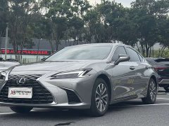 Lexus ES 200 Premium Edition - фото 1
