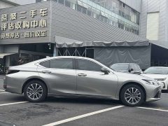 Lexus ES 200 Premium Edition - фото 3