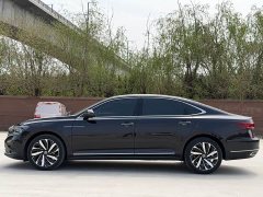 Volkswagen Passat 330TSI Deluxe Edition - фото 6