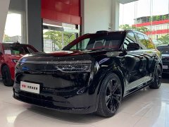 AITO Wenjie M8 extended range Ultra version 53.4kWh 5-seater version (192-line lidar) - фото 1