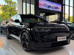 AITO Wenjie M8 extended range Ultra version 53.4kWh 5-seater version (192-line lidar) - фото 3