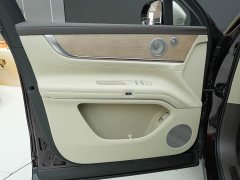 AITO Wenjie M9 extended range Ultra version 52kWh 6-seater version (192-line lidar) - фото 16