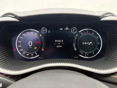 Aston Martin DBX 2020 4.0T V8 - фото 14