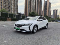 Lynk & Co Weilan 6 plug-in hybrid interconnected fashion - фото 1