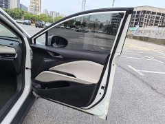 Lynk & Co Weilan 6 plug-in hybrid interconnected fashion - фото 17
