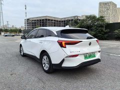 Lynk & Co Weilan 6 plug-in hybrid interconnected fashion - фото 3