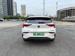 Lynk & Co Weilan 6 plug-in hybrid interconnected fashion - фото 4