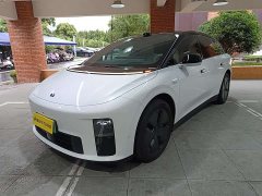 Li Auto Ideal i6 2025 two-wheel drive standard version - фото 1