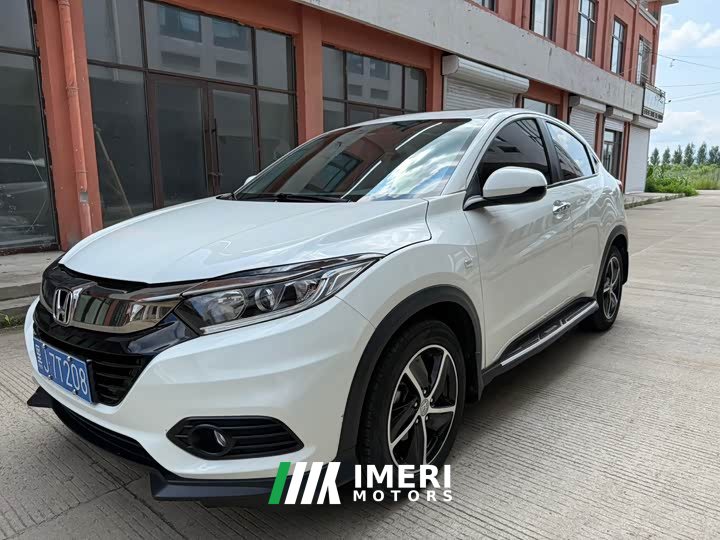 Lynk & Co Binzhi 2020 1.5L CVT Pioneer Edition - автомобиль из Китая