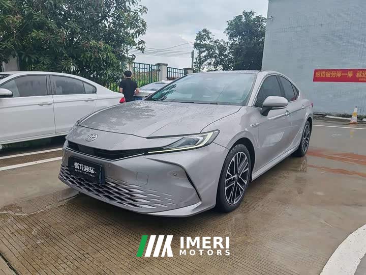 Toyota Camry Hybrid 2.0HG Premium Edition - автомобиль из Китая