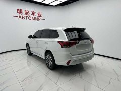 Mitsubishi Outlander 2021 2.0L 2WD Entry-Level 5-Seater - фото 8
