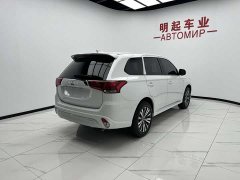 Mitsubishi Outlander 2021 2.0L 2WD Entry-Level 5-Seater - фото 9