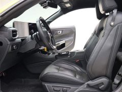 Ford Mustang 2.3T EcoBoost hardtop performance version - фото 2