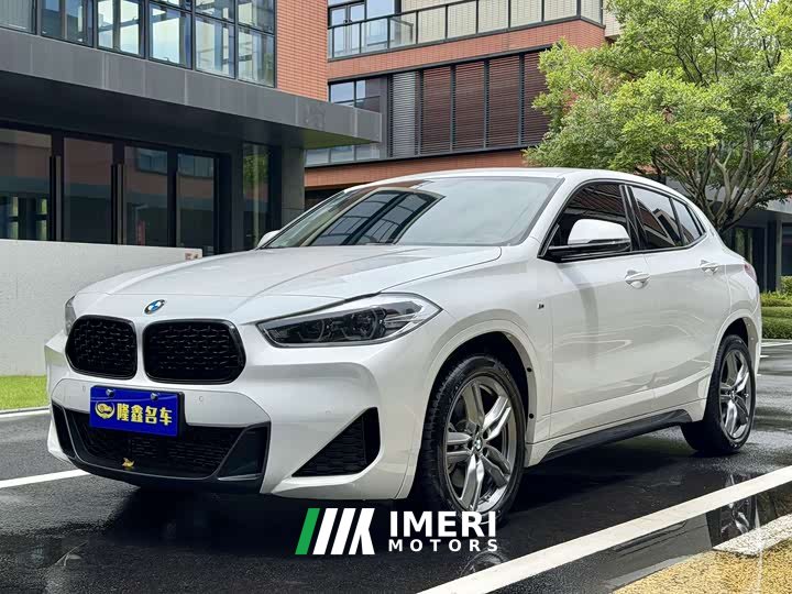 BMW X2 sDrive25i M Sports Night Edition - автомобиль из Китая