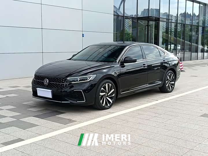 Volkswagen Passat 330TSI Starry Sky Deluxe Edition - автомобиль из Китая