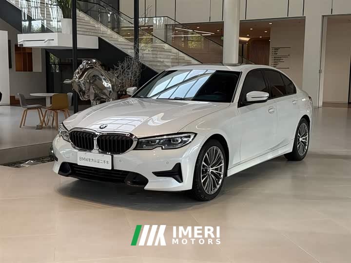 BMW 3 Series facelift 320i sports package - автомобиль из Китая