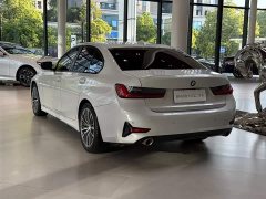 BMW 3 Series facelift 320i sports package - фото 16