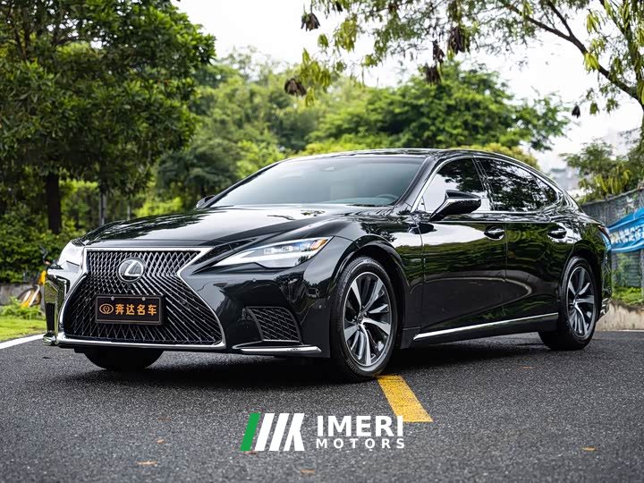Lexus LS 500h Excellence Edition - автомобиль из Китая