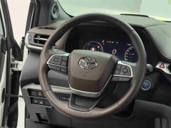 Toyota SIENNA 2021 2.5L Hybrid Platinum Edition - фото 10