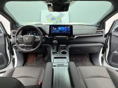 Toyota SIENNA 2021 2.5L Hybrid Platinum Edition - фото 8