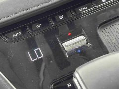 Hongqi HQ9 PHEV 2.0T four-wheel drive luxury version - фото 16