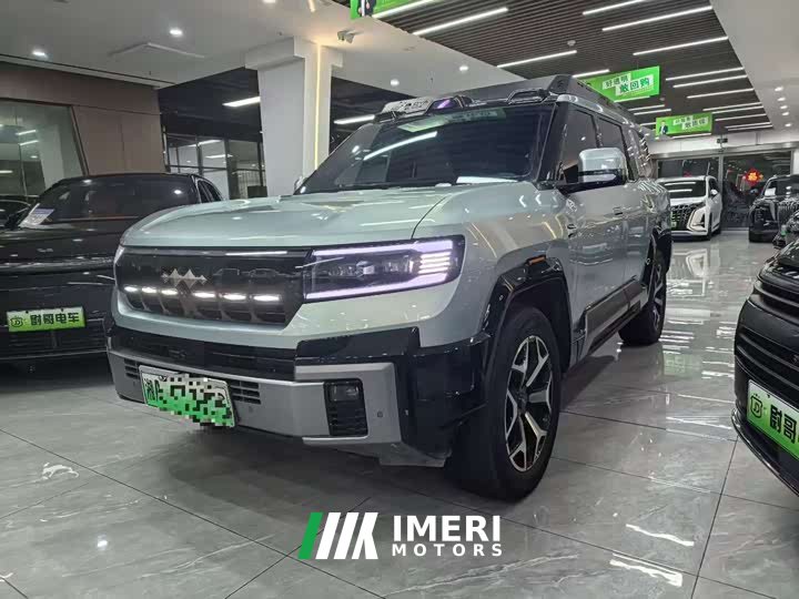 Fangchengbao Leopard 8 2025 Zhiyong flagship version 7 seats - автомобиль из Китая