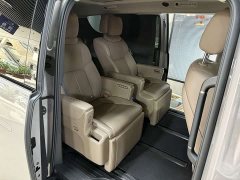 Li Auto Ideal MEGA Home Family Special Edition - фото 4