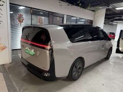 Li Auto Ideal MEGA Home Family Special Edition - фото 8