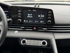 Lexus Elantra 1.5L CVT GLX Elite Edition - фото 12