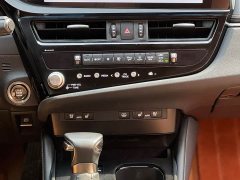 Lexus ES 2022 200 Deluxe Edition - фото 17