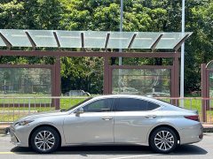 Lexus ES 2022 200 Deluxe Edition - фото 3