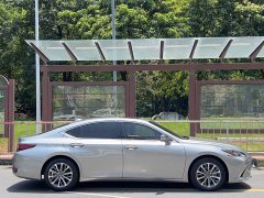 Lexus ES 2022 200 Deluxe Edition - фото 5