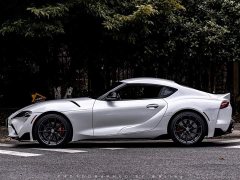 Lynk & Co SUPRA 2021 3.0T manual - фото 3