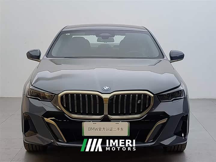 BMW i5 eDrive 40L M Sports Package - автомобиль из Китая