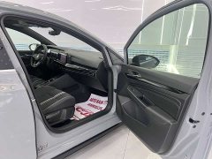 Volkswagen Golf 2023 280TSI DSG R-Line Lite - фото 18