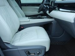 Zeekr 009 seven-seat aisle version four-wheel drive 108kWh - фото 8