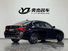 BMW 5 Series Facelift Three 530Li Exclusive M Sports Package - фото 9