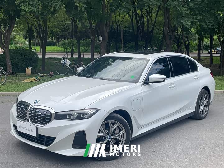 BMW i3 2022 eDrive 35 L - автомобиль из Китая