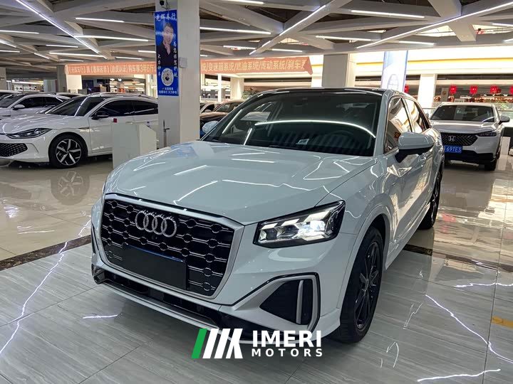 Audi Q2L 2022 35 TFSI aggressive and dynamic - автомобиль из Китая
