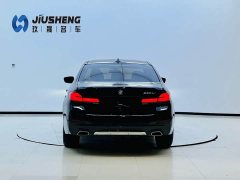 BMW 5 Series facelift 530Li leading M sports package - фото 5